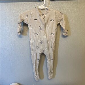 Kyte BABY Cream Kids One Piece with Animal Print